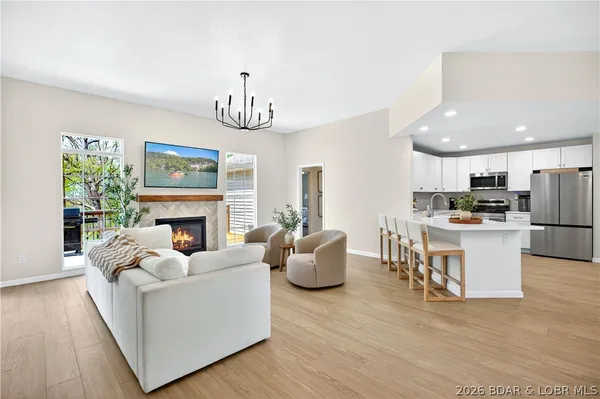 $559,000 | 11 Madison Lane, Kaiser, MO 65047