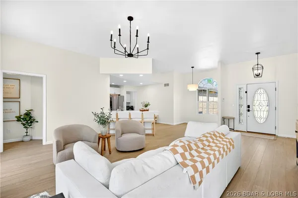 $559,000 | 11 Madison Lane, Kaiser, MO 65047