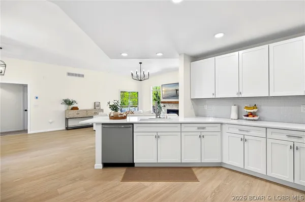 $559,000 | 11 Madison Lane, Kaiser, MO 65047