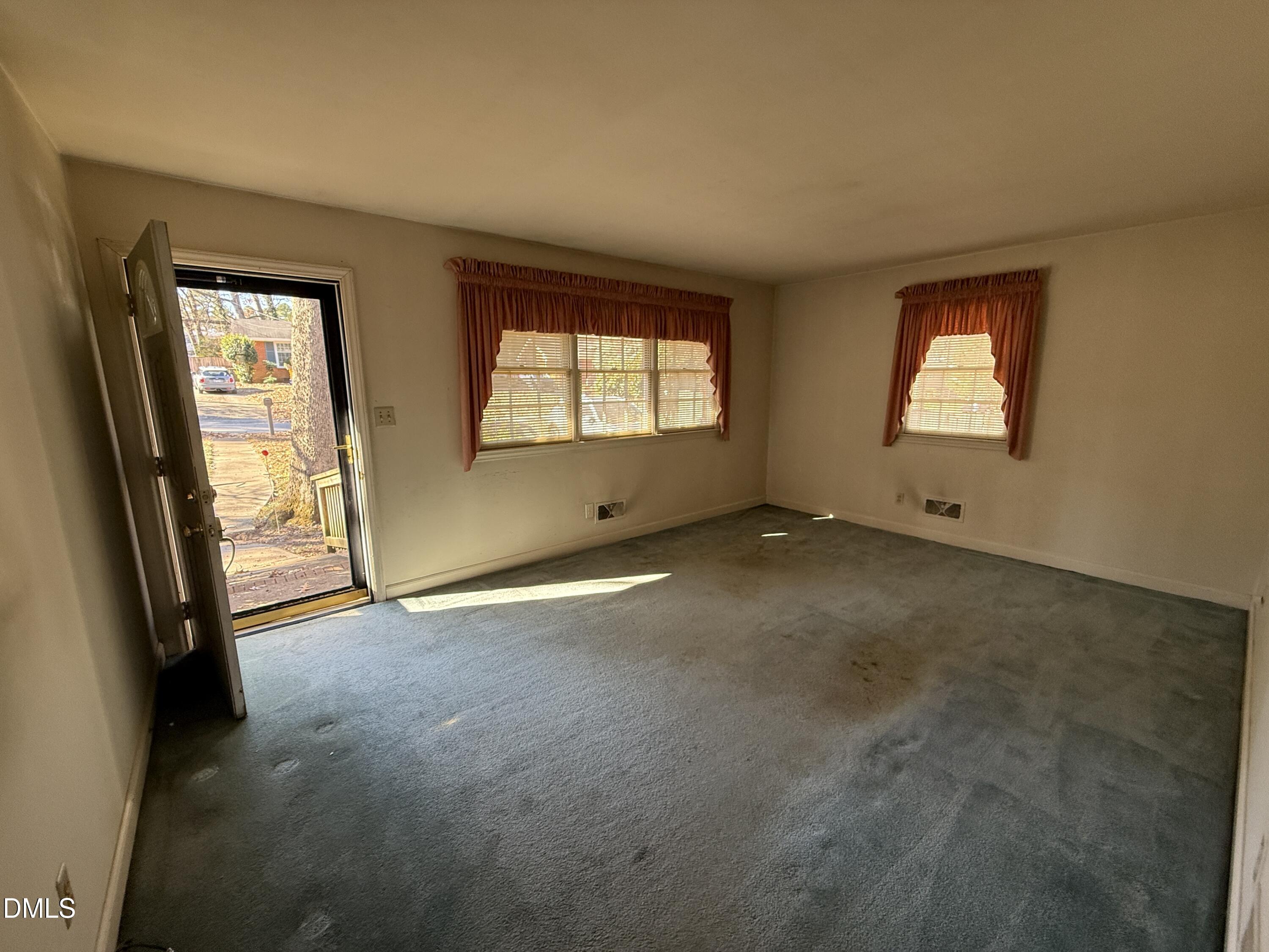 3128 Ward Road Raleigh, NC 27604 - Photo 4 of 26 IMG_1443