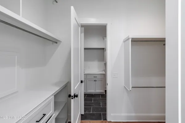 $765,900 | 625 Big Vly Loop, Flowood, MS 39232