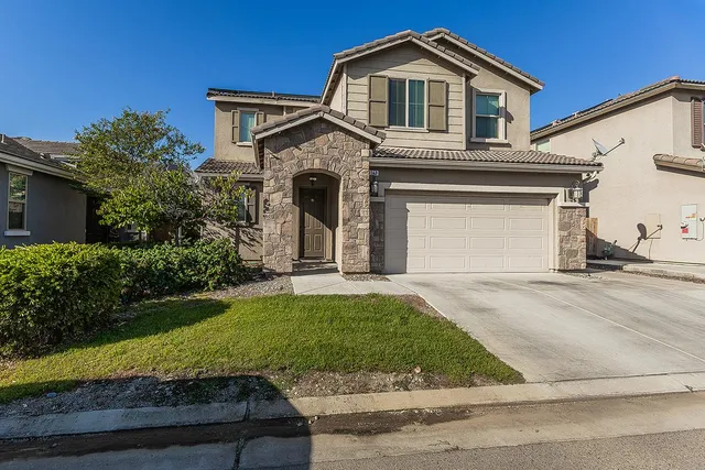 $518,000 | 3549 Taylor Lane, Clovis, CA 93619