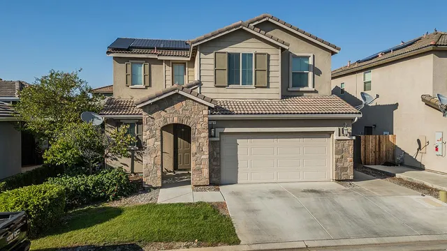 $518,000 | 3549 Taylor Lane, Clovis, CA 93619