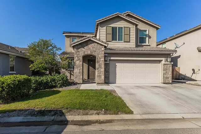 $518,000 | 3549 Taylor Lane, Clovis, CA 93619