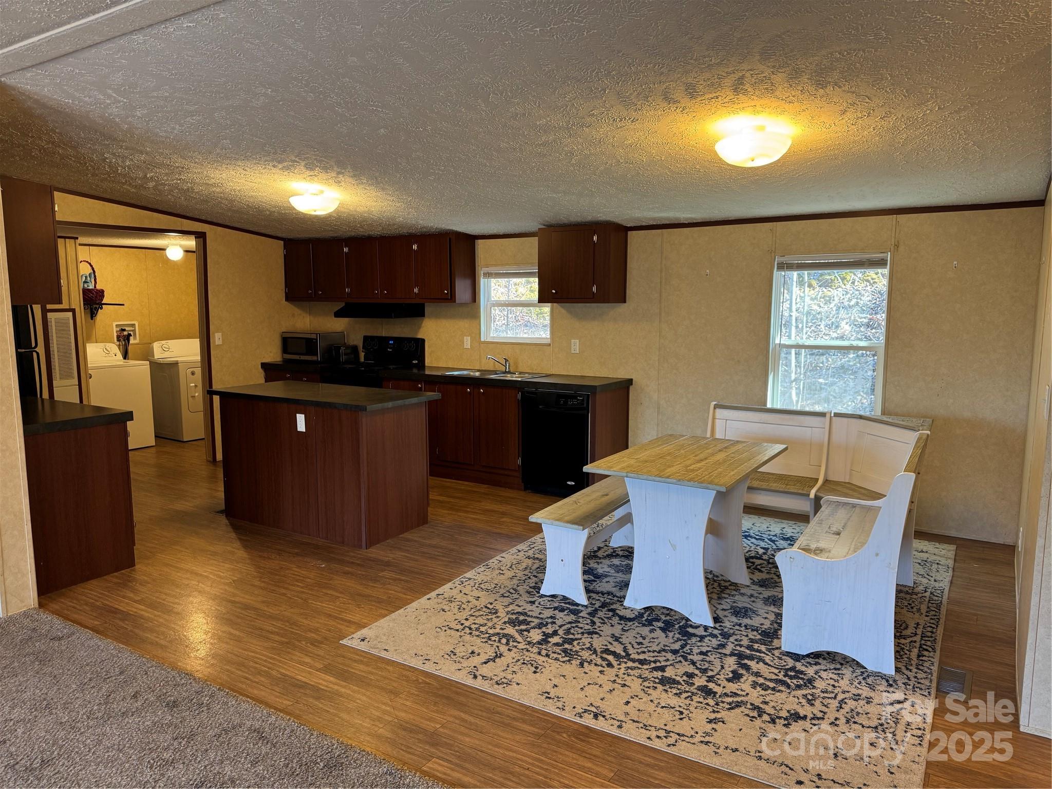 46 Slick Rock Road Leicester, NC 28748 - Photo 5 of 28 Gallery Image 5