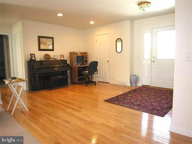 15 Red Mill Road Etters, PA 17319 - Photo 2 of 11 Gallery Image 2