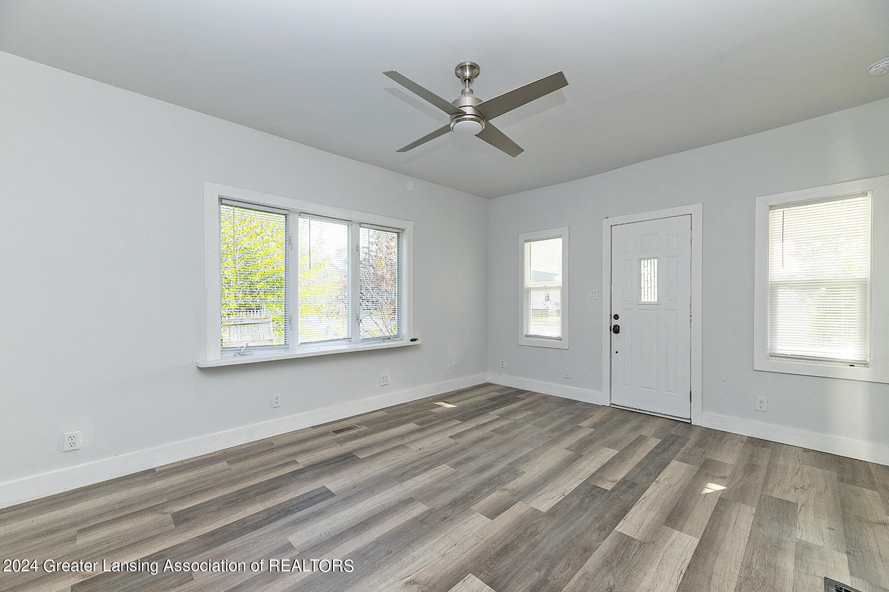 3301 Turner Road Lansing, MI 48906 - Photo 4 of 19 04