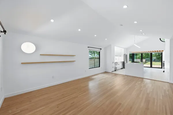 $4,000 | 5207 Avenue F, Austin, TX 78751