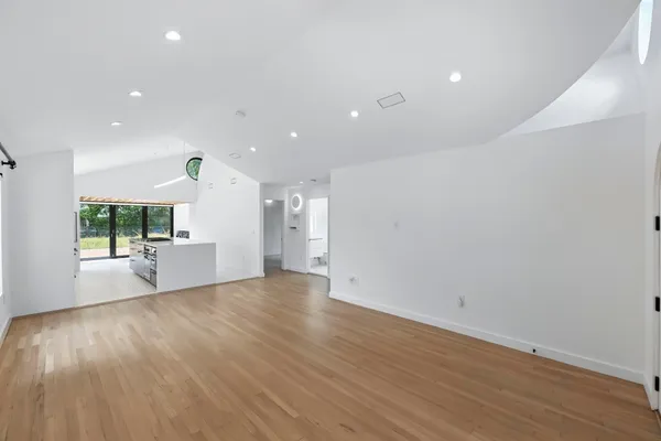 $4,000 | 5207 Avenue F, Austin, TX 78751