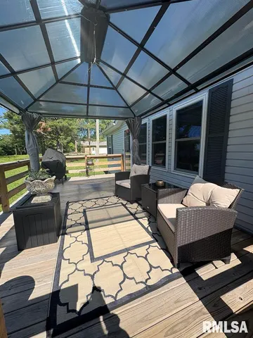 $137,000 | 17227 Number 9 Blacktop, West Frankfort, IL 62896