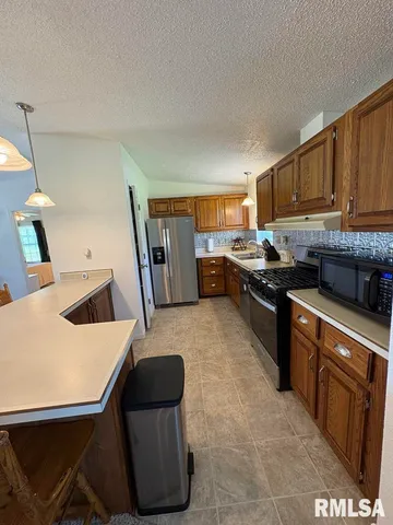 $137,000 | 17227 Number 9 Blacktop, West Frankfort, IL 62896