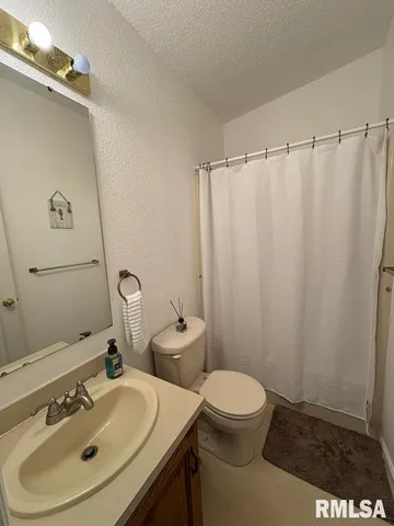 $137,000 | 17227 Number 9 Blacktop, West Frankfort, IL 62896