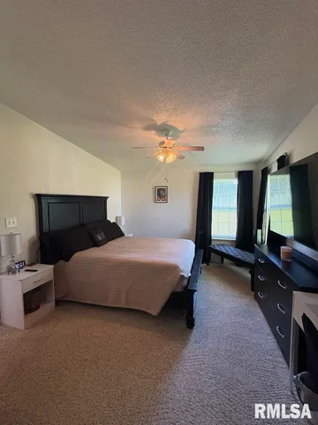 $137,000 | 17227 Number 9 Blacktop, West Frankfort, IL 62896