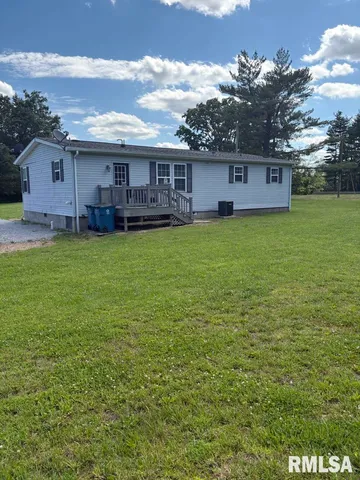 $137,000 | 17227 Number 9 Blacktop, West Frankfort, IL 62896