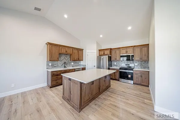 $460,000 | 572 Zion Street, Shelley, ID 83274