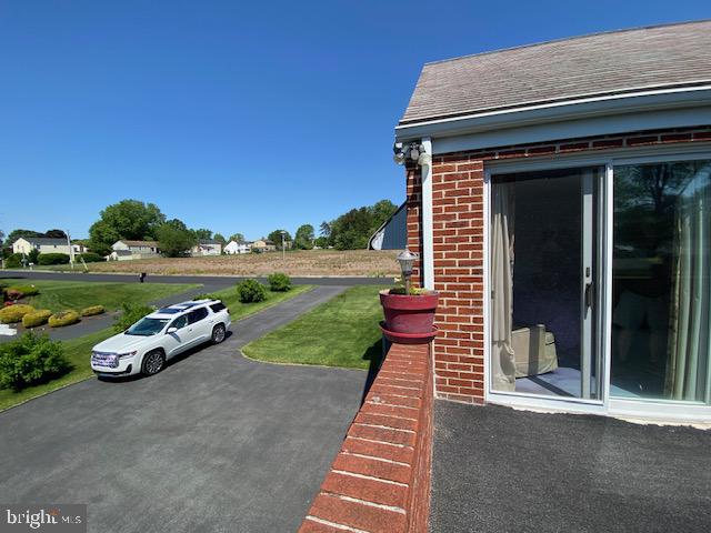 938 Whitner Road Reading, PA 19605 - Photo 15 of 73 View of Driveway