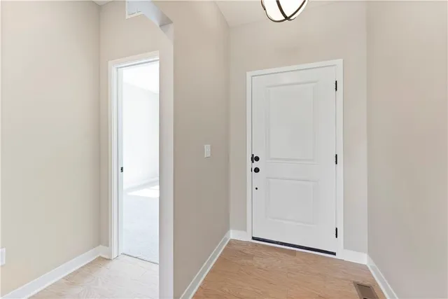 $327,081 | 1212 Southeast Windbreak Drive, Lee's Summit, MO 64081