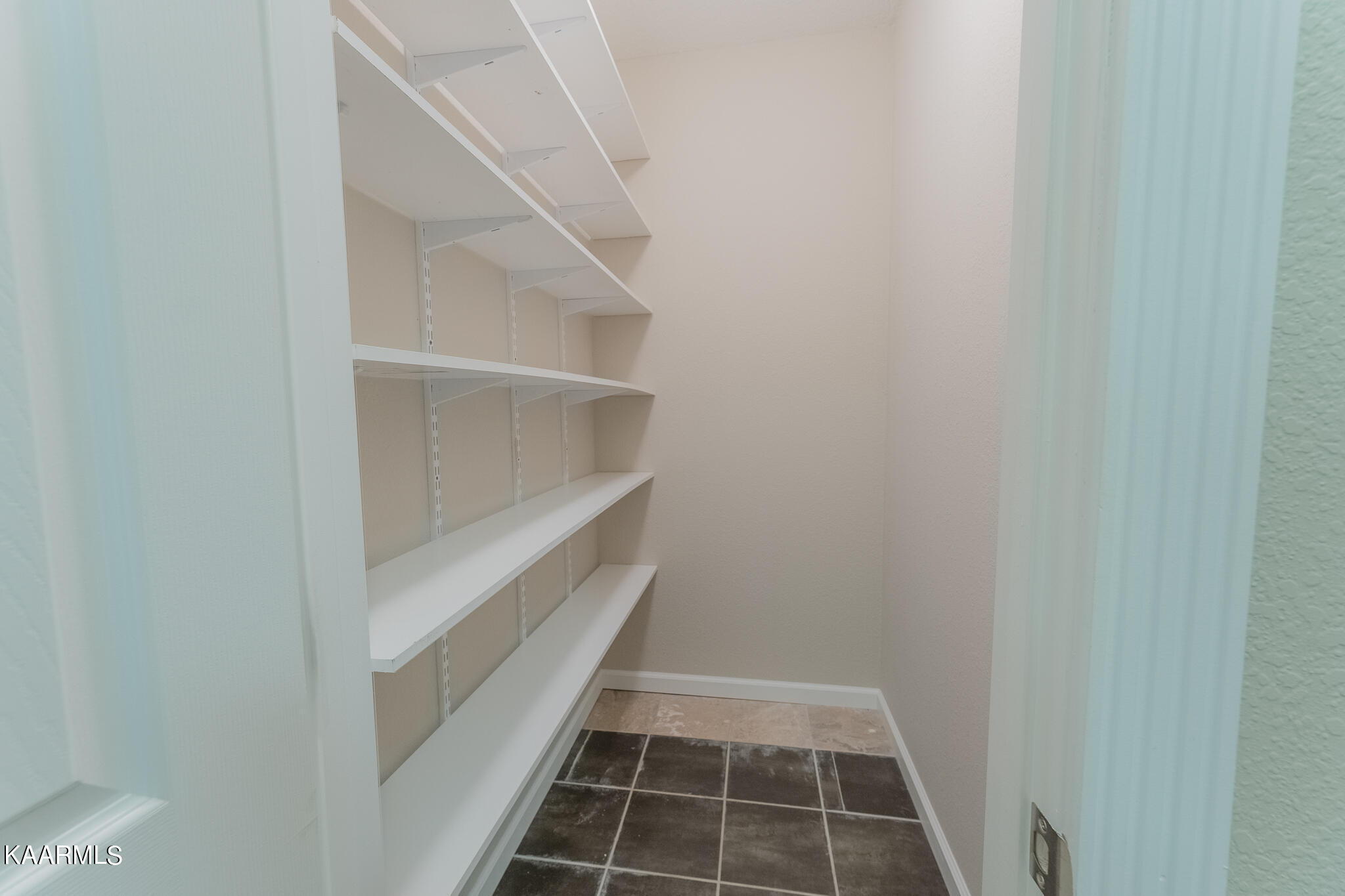 417 River Road Loudon, TN 37774 - Photo 18 of 42 Pantry