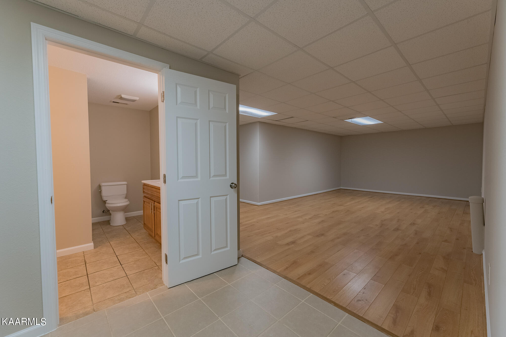 417 River Road Loudon, TN 37774 - Photo 36 of 42 Downstairs Bath & extra living space!!