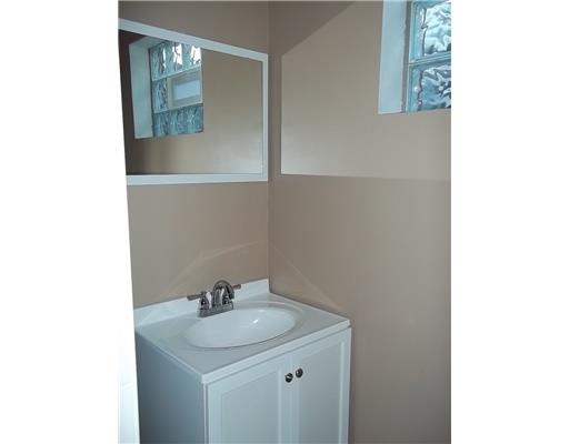 3959 Edge Road Brentwood, PA 15227 - Photo 13 of 18 Full Bath.
