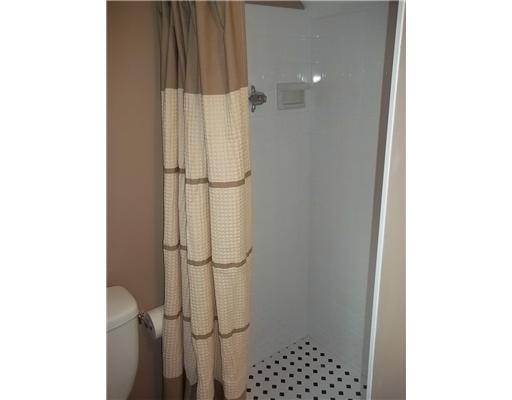 3959 Edge Road Brentwood, PA 15227 - Photo 14 of 18 Full Bath.