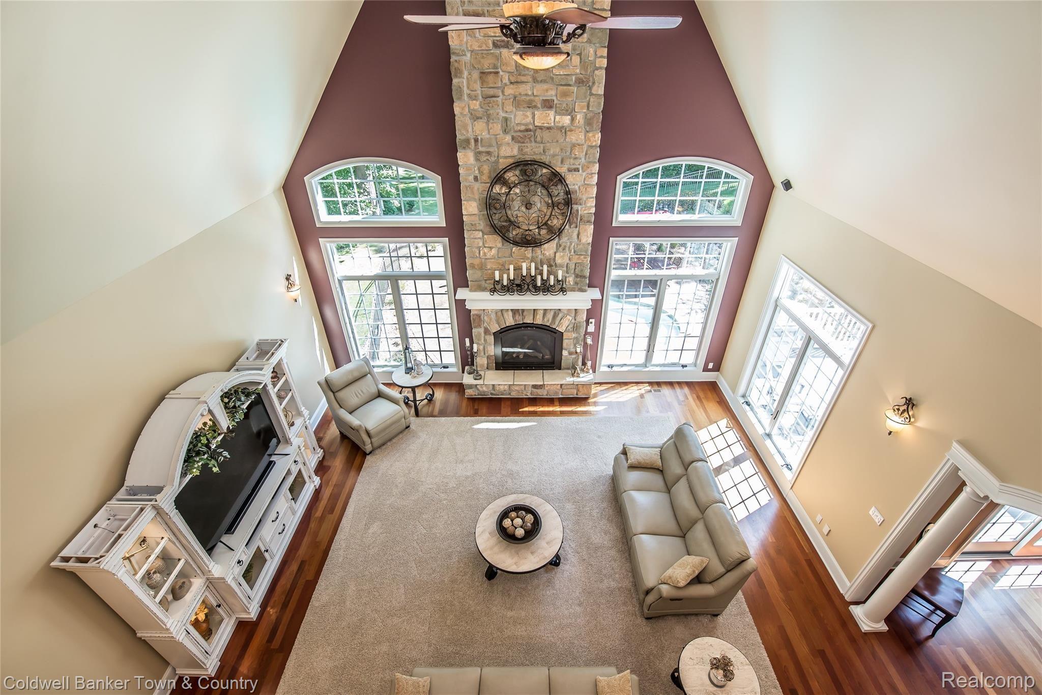 3095 Hunter Road Brighton, MI 48114 - Photo 70 of 92 DSC_2292.jpg