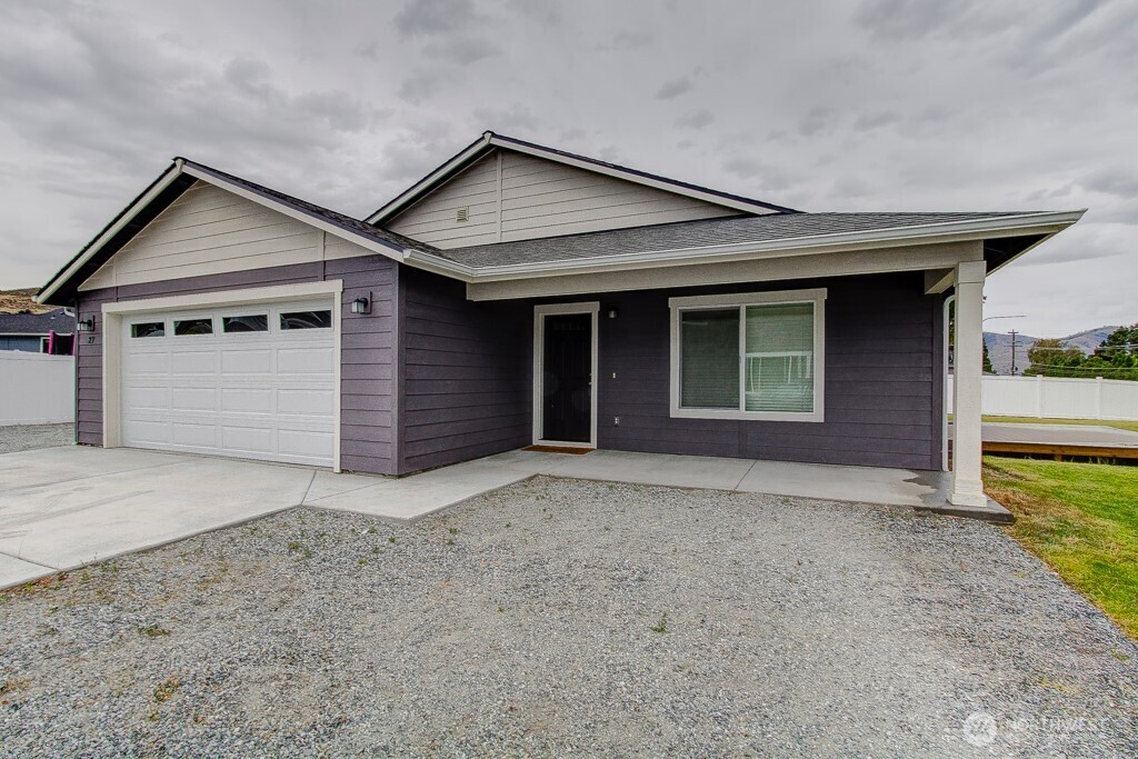 27 Jonagold Lane Manson, WA 98831 - Photo 3 of 39