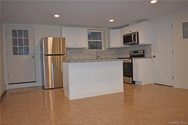 $2,250 | 33 East Vacation Drive, Wappingers Falls, NY 12590