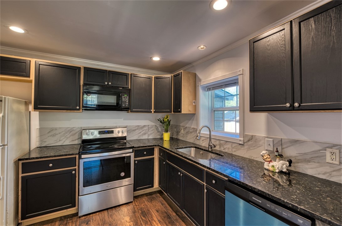 8 Smith Street Pelzer, SC 29669 - Photo 11 of 36 Gallery Image 11