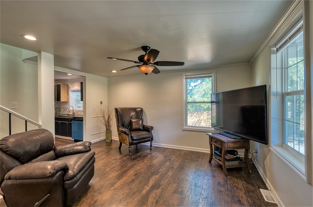 8 Smith Street Pelzer, SC 29669 - Photo 9 of 36 Gallery Image 9