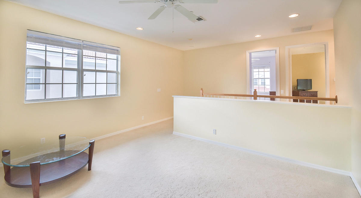 46 Lancaster Road Boynton Beach, FL 33426 - Photo 13 of 20 13 Upstairs