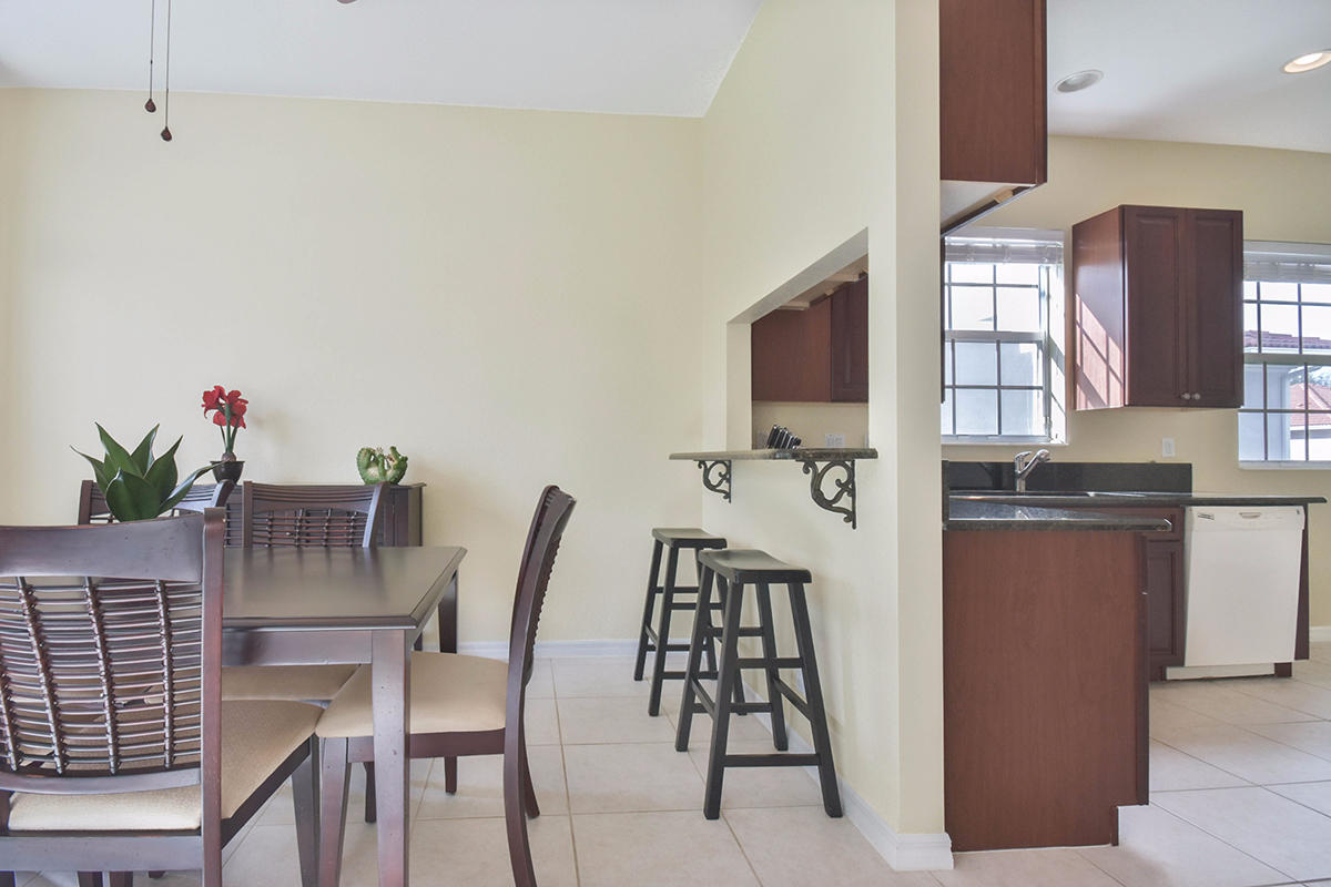 46 Lancaster Road Boynton Beach, FL 33426 - Photo 6 of 20 06 Kitchen and Dining