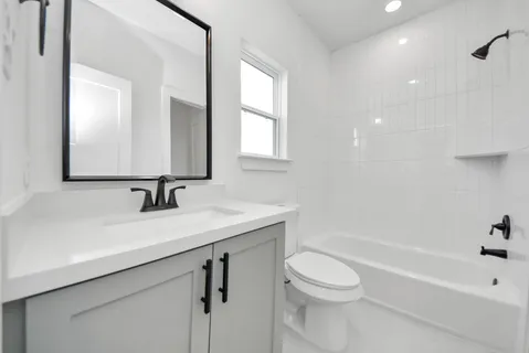 $570,000 | 927 Fisher Street, Unit B, Houston, TX 77018