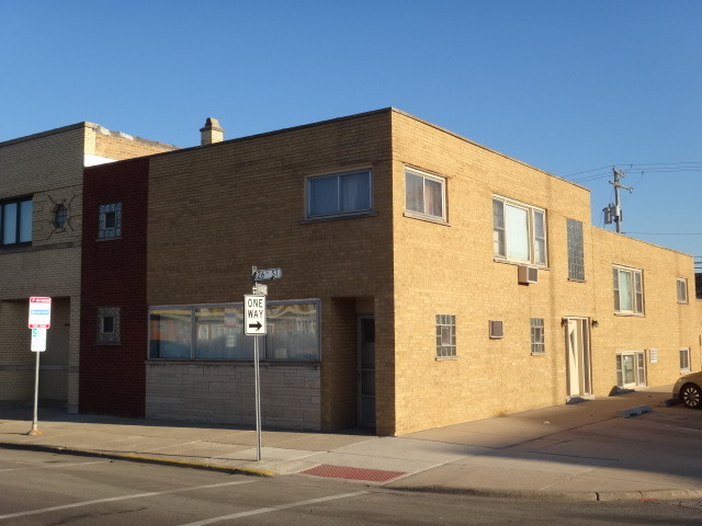 6646 26th Street Berwyn, IL 60402 - Photo 1 of 4 a view of a building