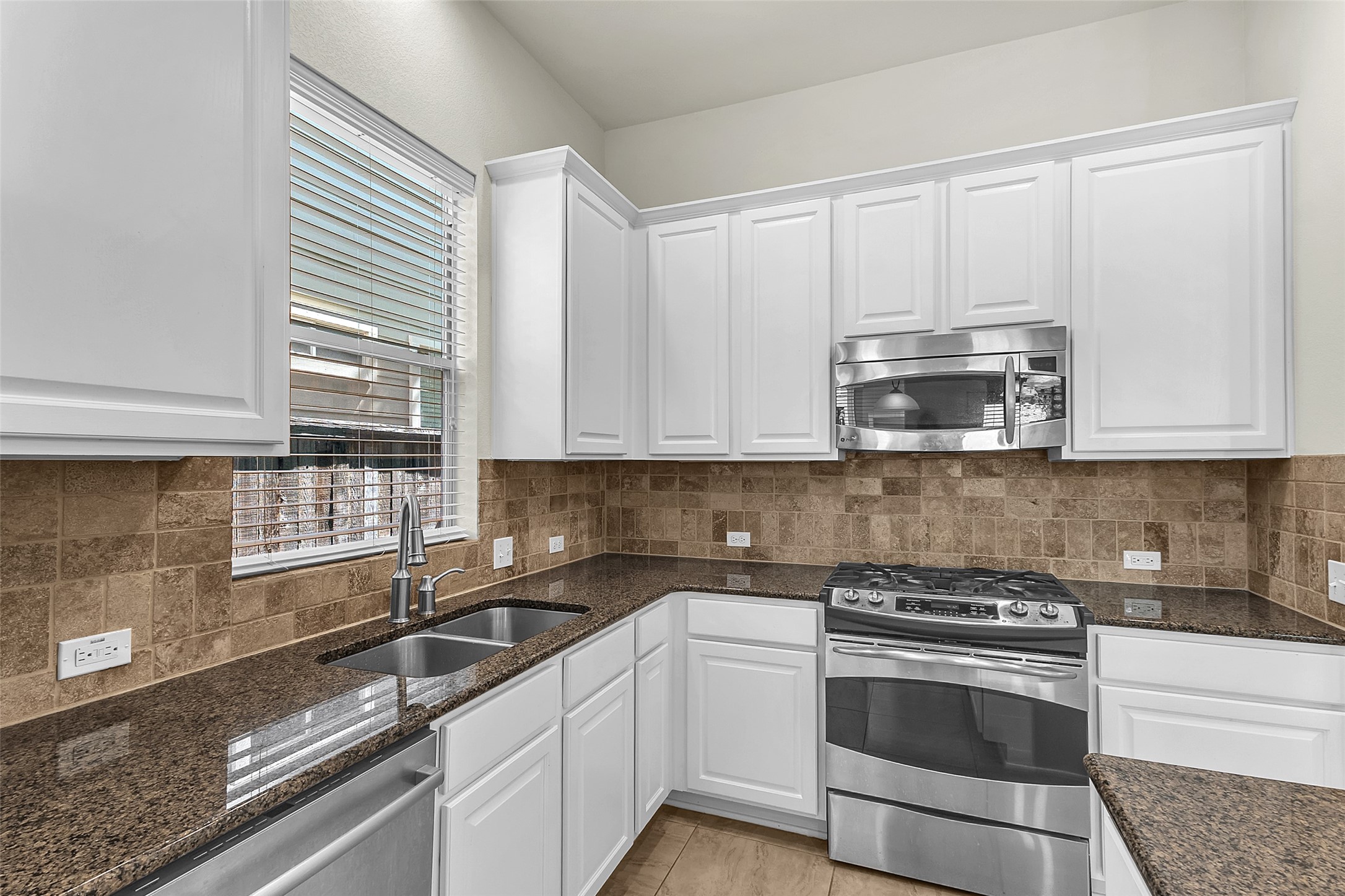 4113 Threadgill Street Austin, TX 78723 - Photo 8 of 33