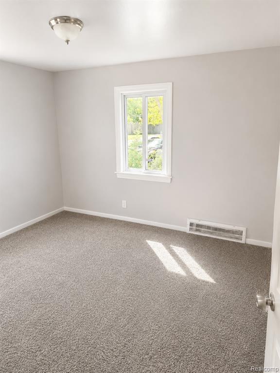 6440 Rutland Street Detroit, MI 48228 - Photo 5 of 6