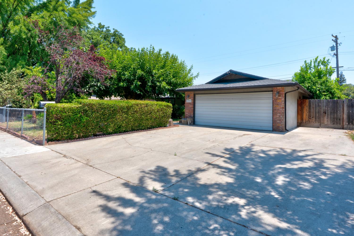 620 Lenore Drive Modesto, CA 95351 - Photo 2 of 35