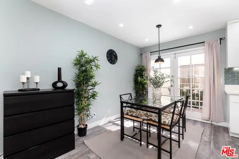 $599,000 | 1145 Larrabee Street, Unit 6, West Hollywood, CA 90069