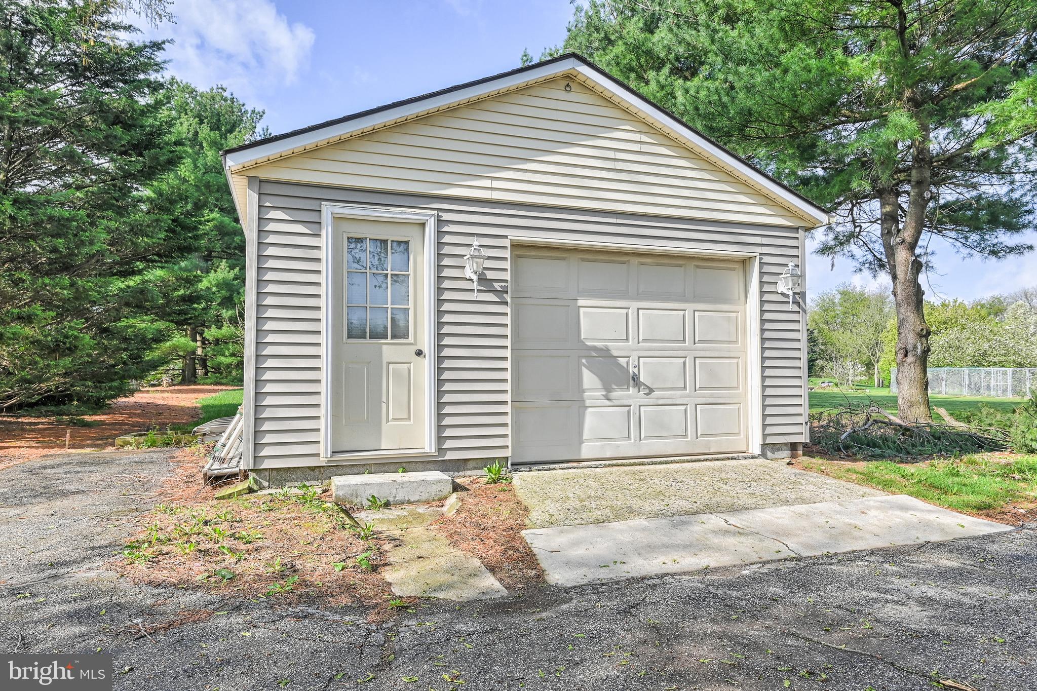 782 Delta Road Red Lion, PA 17356 - Photo 6 of 56 One+ car garage