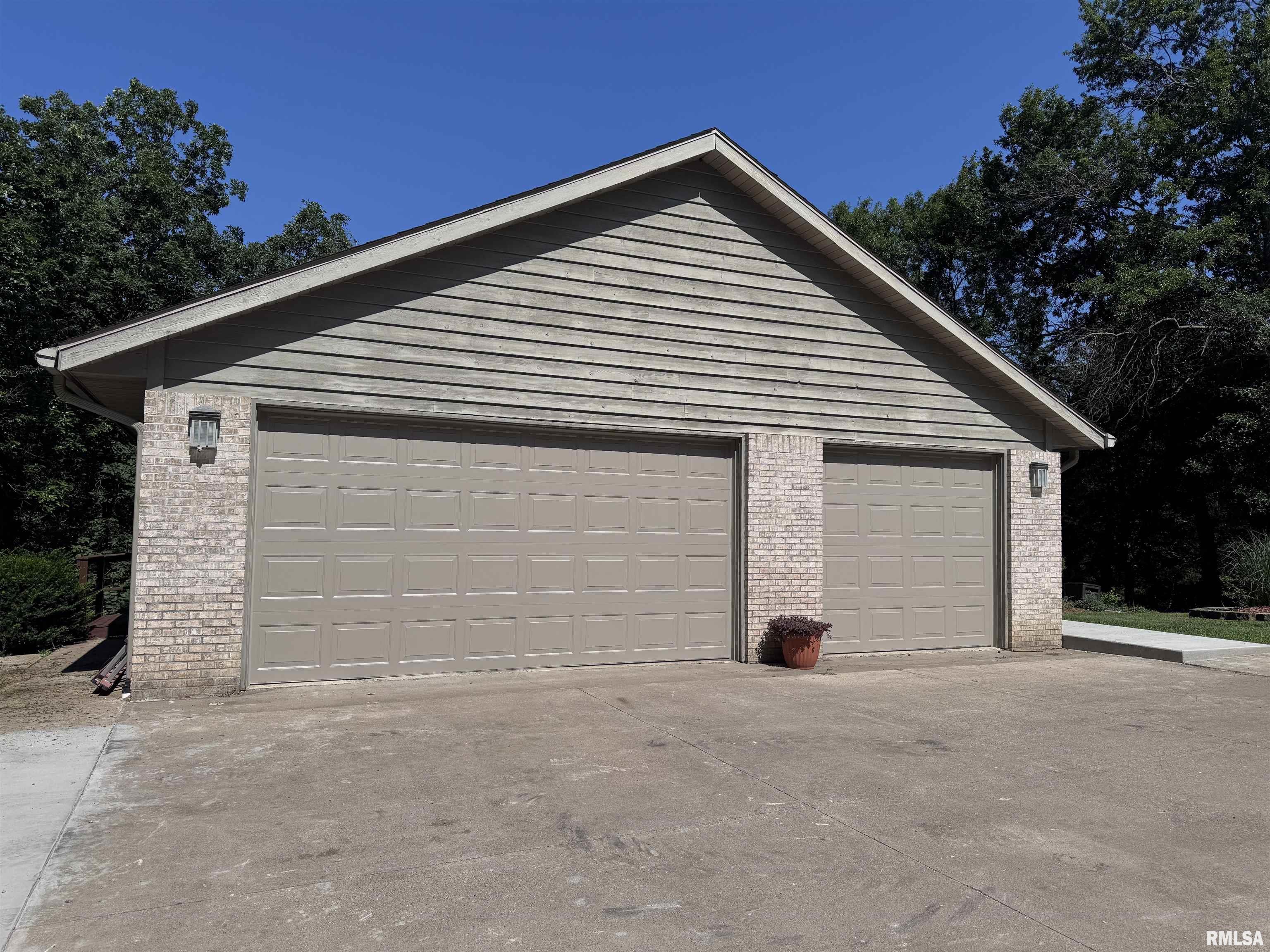 900 North Coal Road Colchester, IL 62326 - Photo 40 of 46