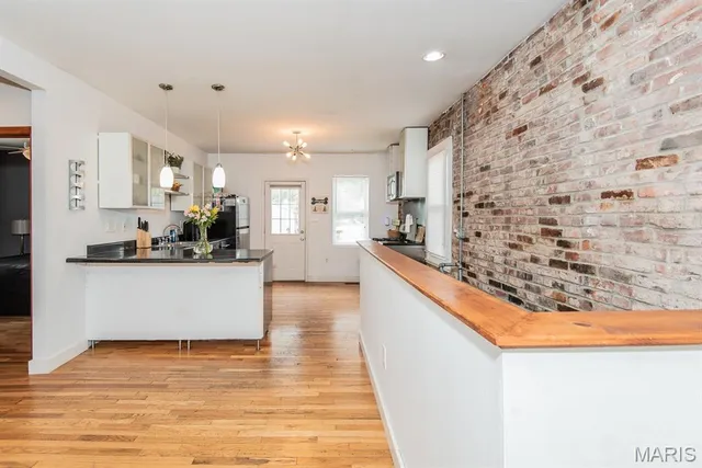 $1,480 | 4048 Walsh Street, St. Louis, MO 63116