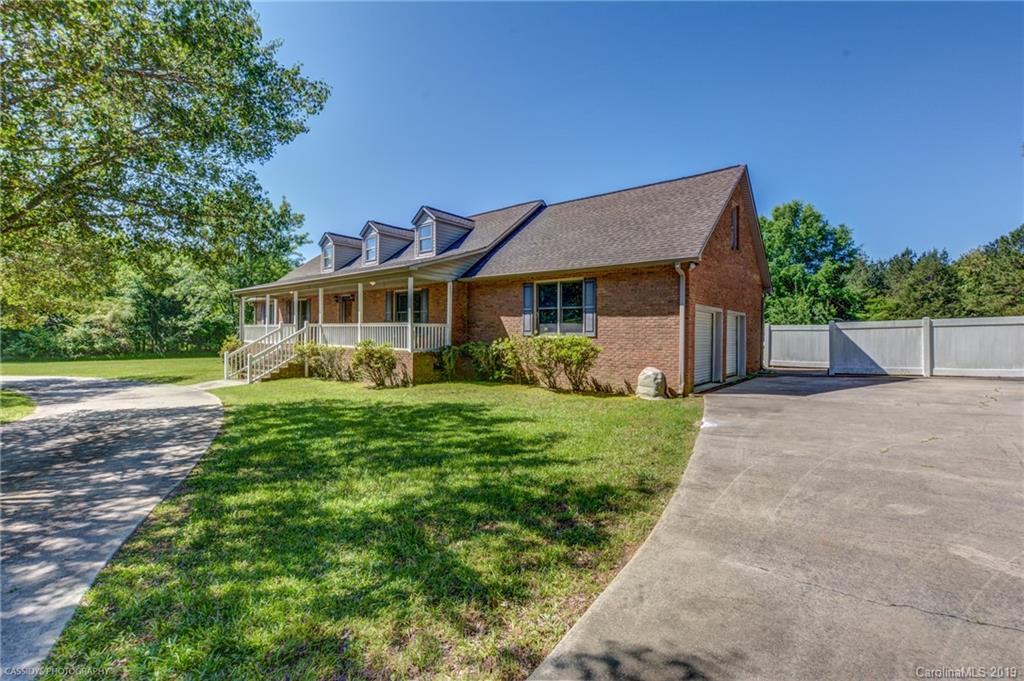 733 Mountain Lakes Road Chester, SC 29706 - Photo 3 of 48