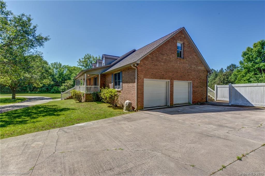 733 Mountain Lakes Road Chester, SC 29706 - Photo 4 of 48