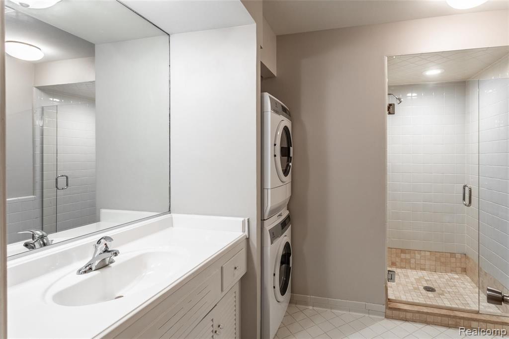 4041 West Maple Road, Unit 104 Bloomfield Hills, MI 48301 - Photo 22 of 25