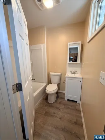 $2,300 | 44 Hecker Street, Unit 1, Newark, NJ 07103