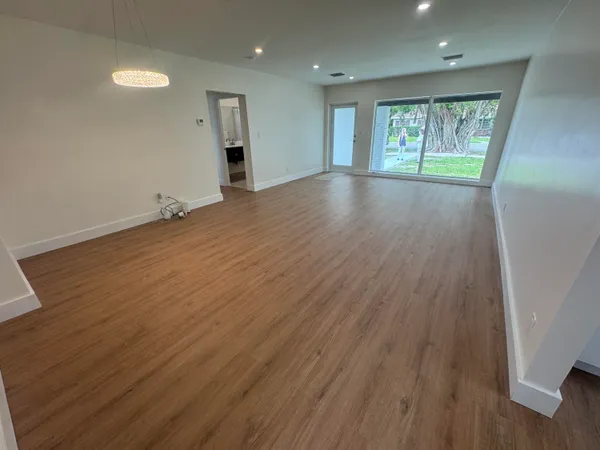 $4,500 | 725 Northeast 160th Terrace, Miami, FL 33162
