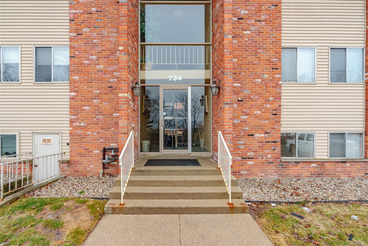 734 West Kilgore Road, Unit 208 Kalamazoo, MI 49008 - Photo 2 of 32