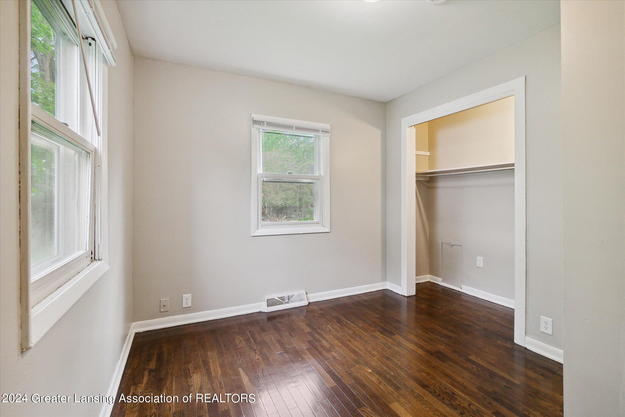 1821 West Jolly Road Lansing, MI 48910 - Photo 14 of 23 14-1821-W-Jolly-Rd-Lansing-MI-48910-Wind