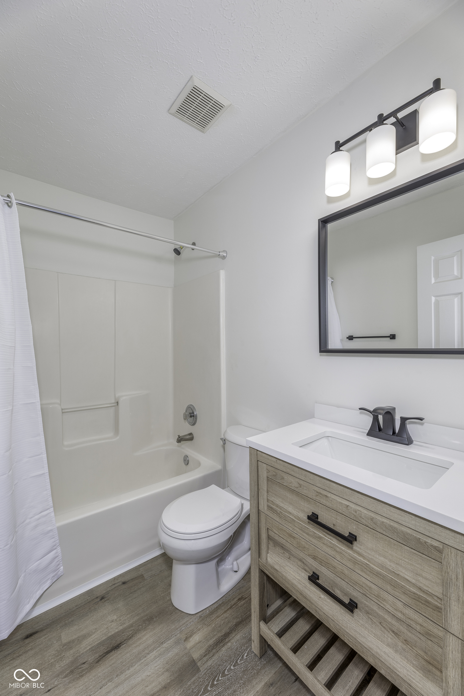 13029 Lamarque Place Fishers, IN 46038 - Photo 18 of 37