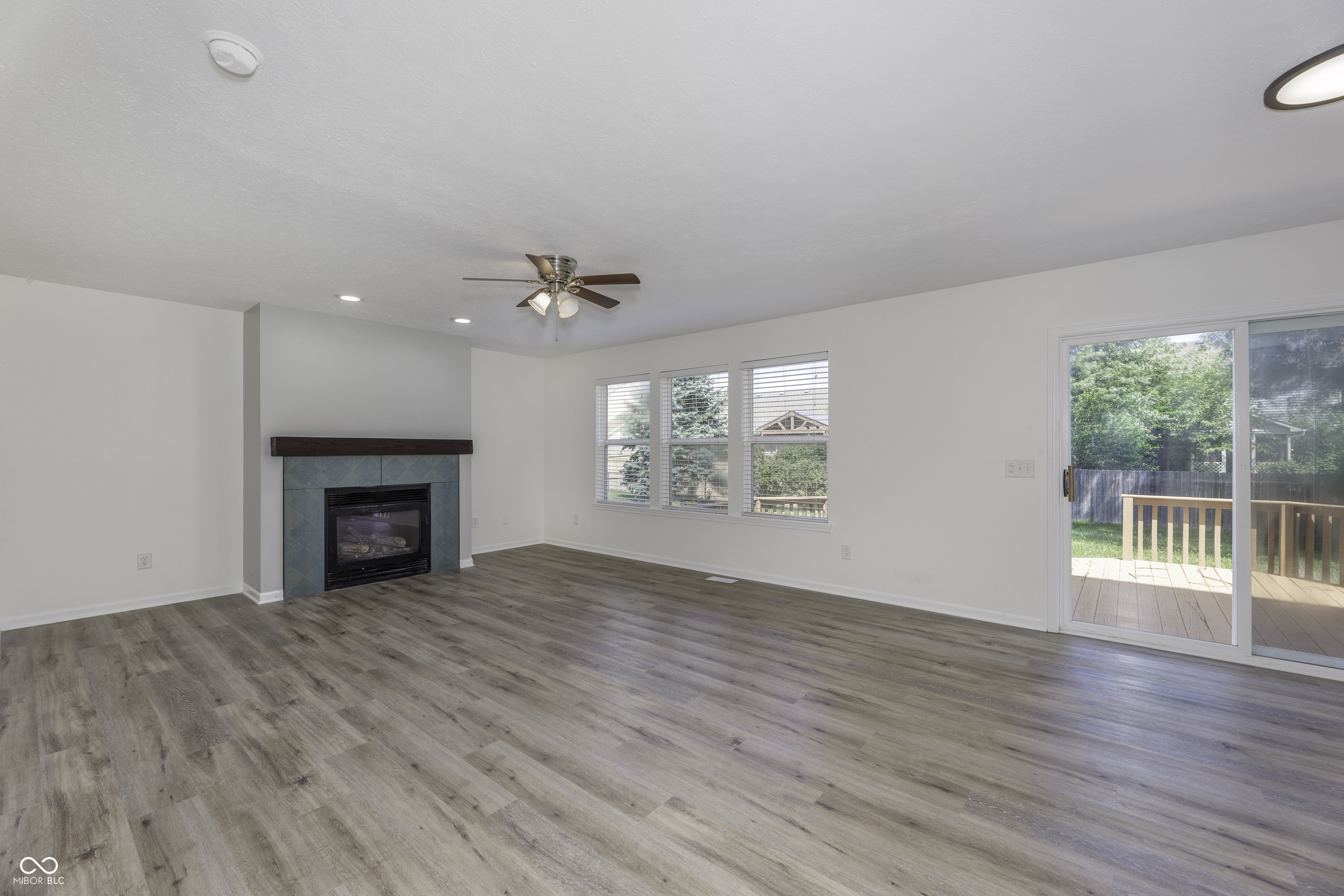 13029 Lamarque Place Fishers, IN 46038 - Photo 4 of 37